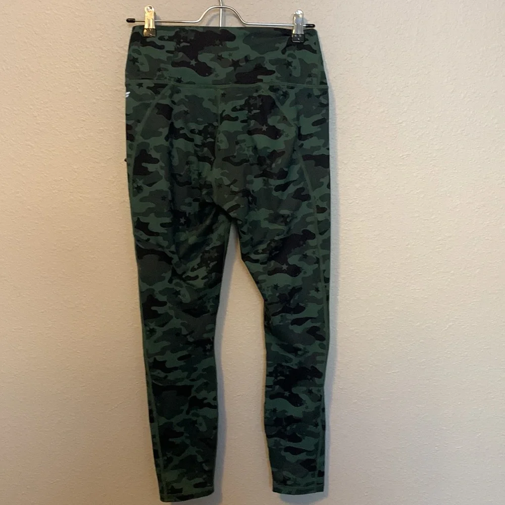 Fabletics Powerhold legging - Picture 6 of 9